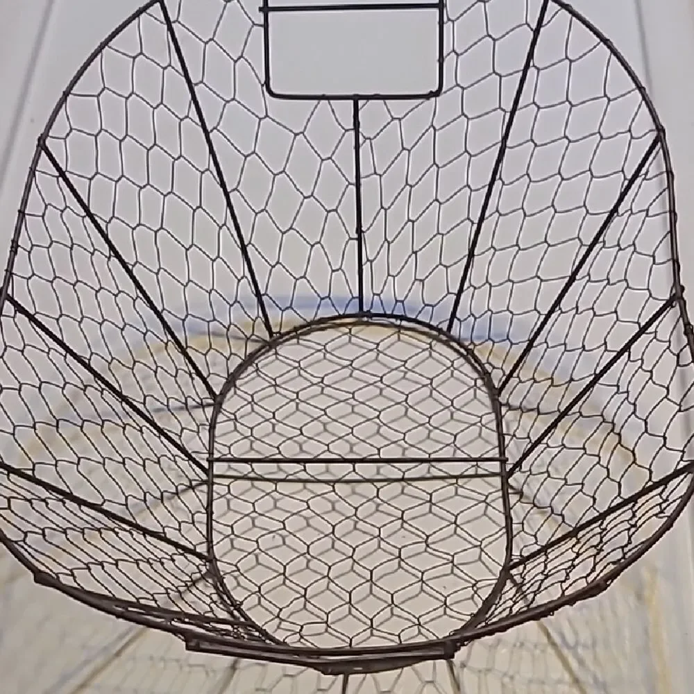 Wire Basket with Handle - Brown